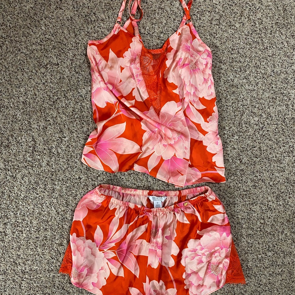 Floral Satin Sleepwear Set in Red and Pink
